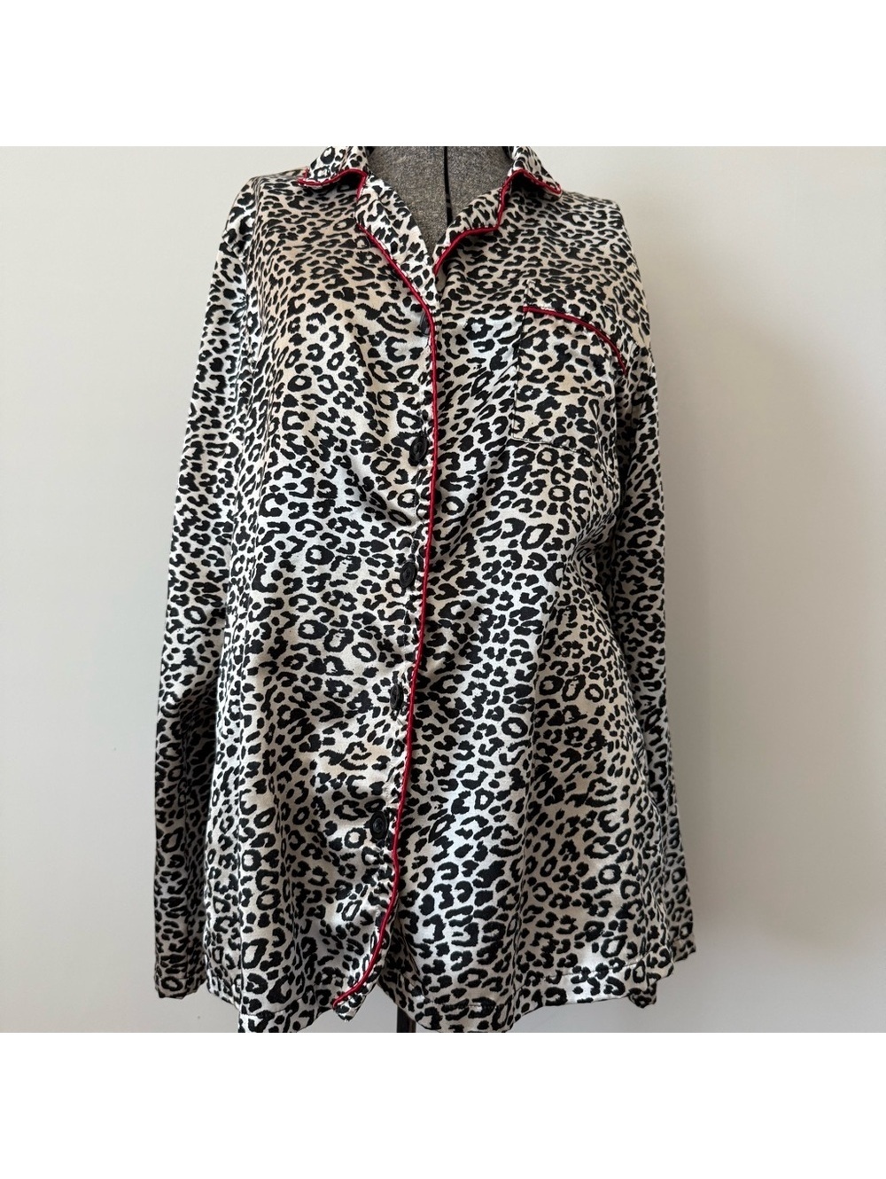 Leopard Print Pajama Top with Red Trim Kim Rogers Large